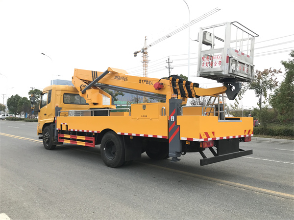 東風天錦32米直臂高空作業車