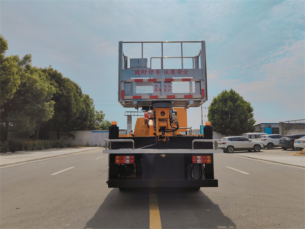 藍牌 國六 江鈴28米高 空 作 業 車