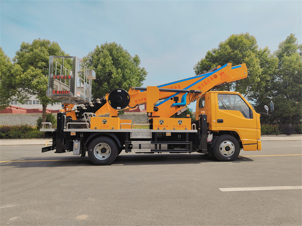 藍牌 國六 江鈴28米高 空 作 業 車